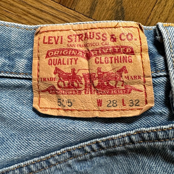 Levi’s - Picture 2 of 3
